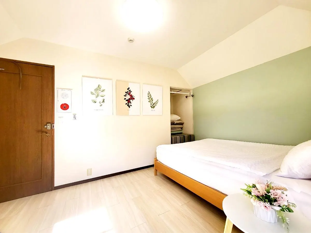 New!Twelve People/ Shin Ookubo 6Min/ Pocket Wifi Apartment Tokyo