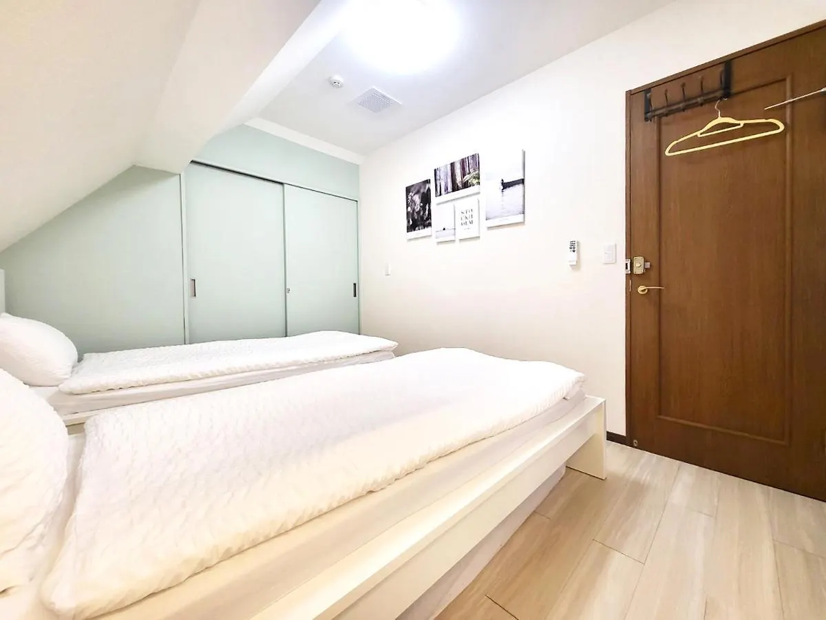 New!Twelve People/ Shin Ookubo 6Min/ Pocket Wifi Apartment Tokyo