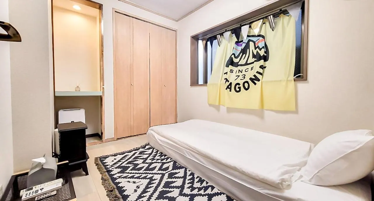 New!Twelve People/ Shin Ookubo 6Min/ Pocket Wifi Apartment Tokyo