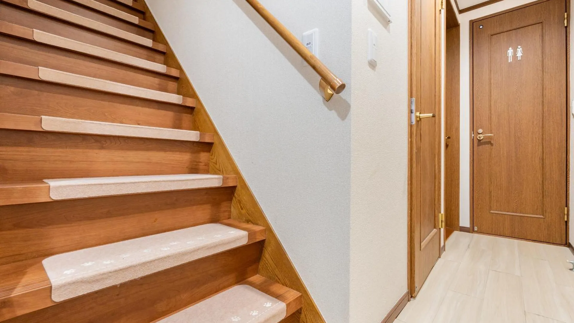 New!Twelve People/ Shin Ookubo 6Min/ Pocket Wifi Apartment Tokyo Japan