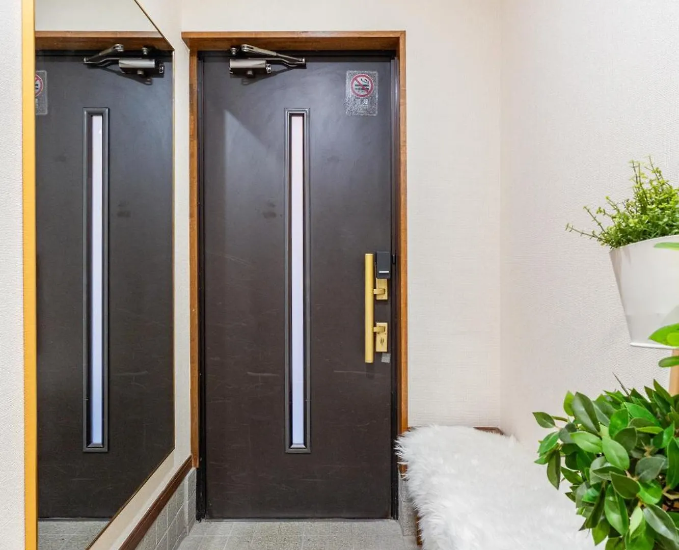 New!Twelve People/ Shin Ookubo 6Min/ Pocket Wifi Apartment Tokyo