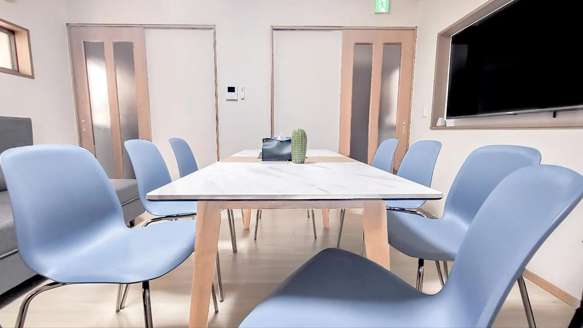 New!Twelve People/ Shin Ookubo 6Min/ Pocket Wifi Apartment Tokyo