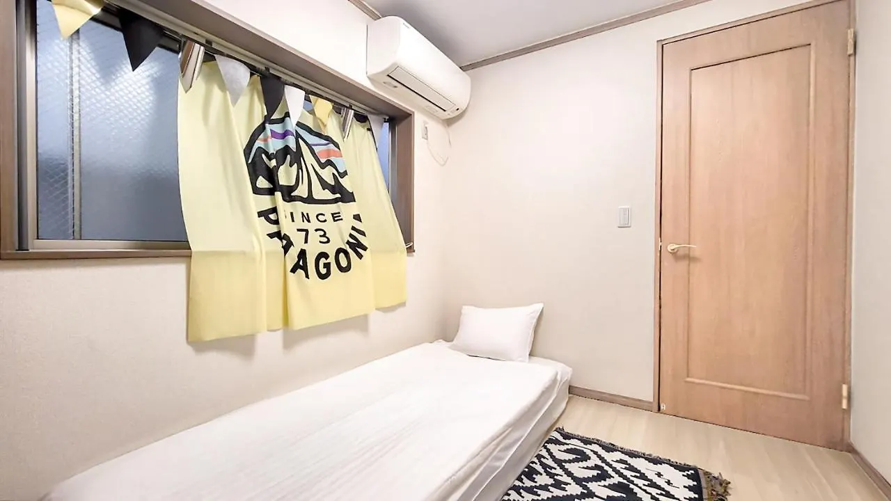 New!Twelve People/ Shin Ookubo 6Min/ Pocket Wifi Apartment Tokyo Japan